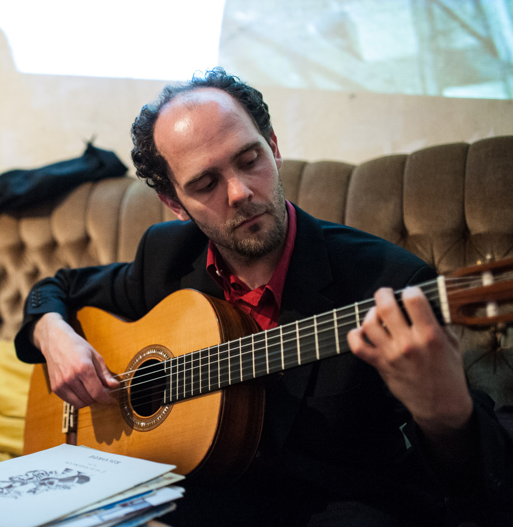 Gitarre spielen