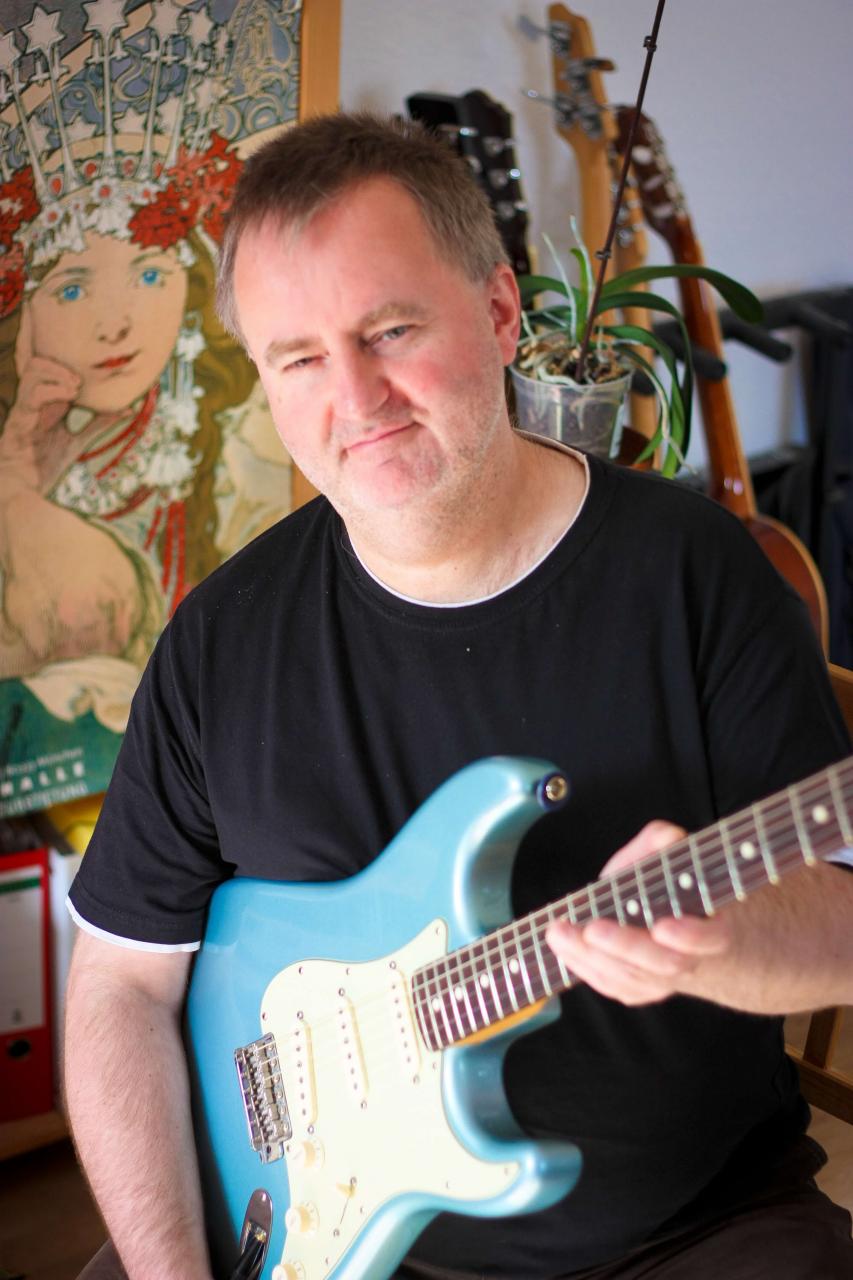 Unterricht für Gitarre, E-Gitarre, E-Bass