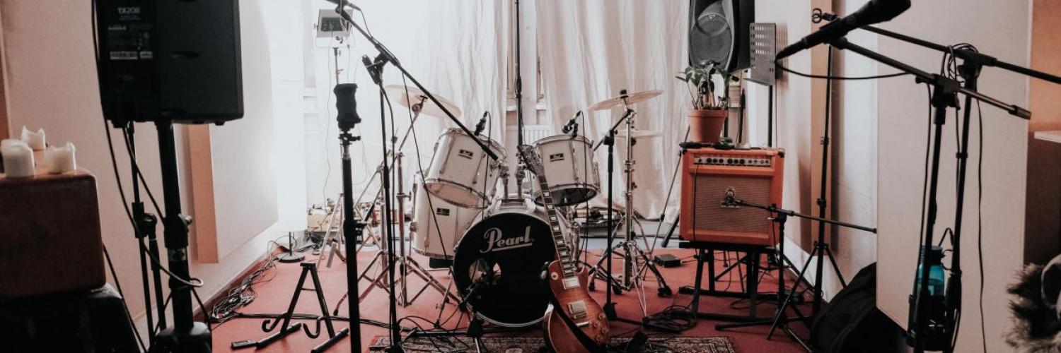 Ausgebauter Proberaum zur Untermiete (Einzelmusiker, Akustikband) Foto